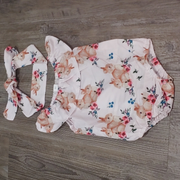 NWOT Bunny/Easter Onesie with Headband Size 12 to 24 no. - Picture 1 of 3